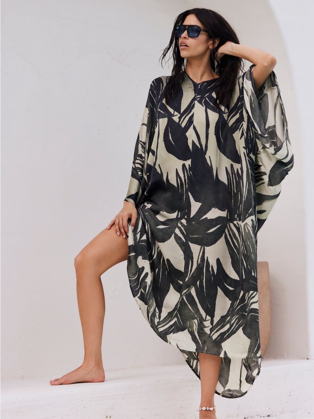 ONE SIZE FREE PEOPLE DARK GREEN & Cream Tropical Leaf Kaftan Cover-Up Dress
